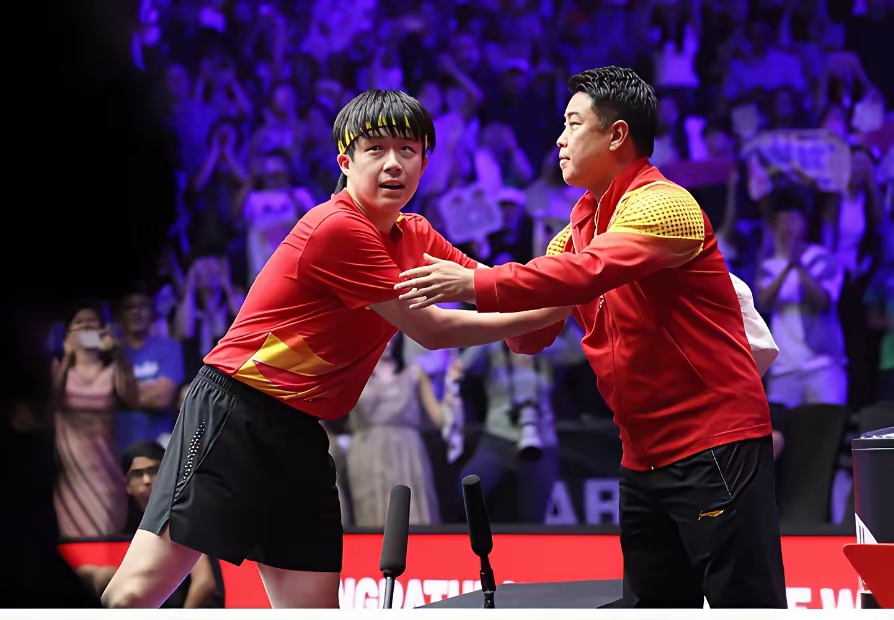 奥地利队完胜韩国队,王皓点燃赛场 奥地利队完胜韩国队,王皓点燃赛场